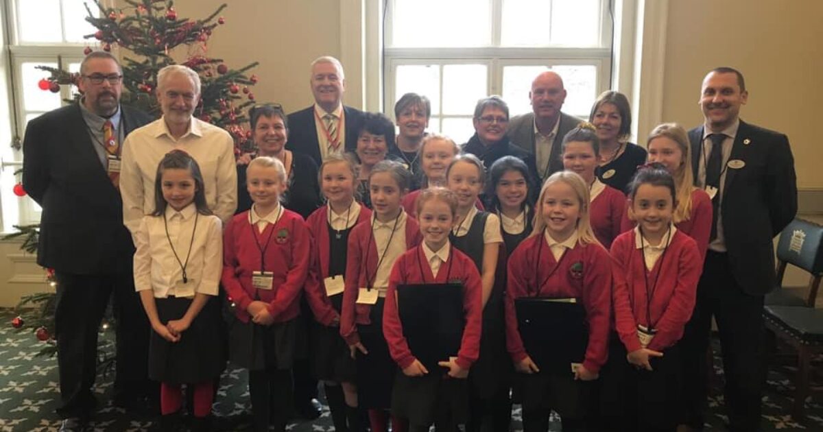 Ian takes Pegswood Primary choir to sing for Jeremy Corbyn IAN LAVERY MP